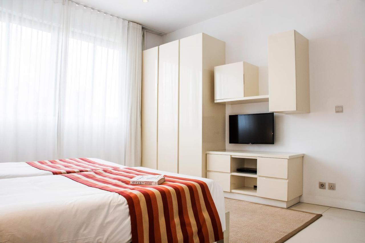 2 Bedrooms Charming Apartment, West Island Resort 黑河区 外观 照片
